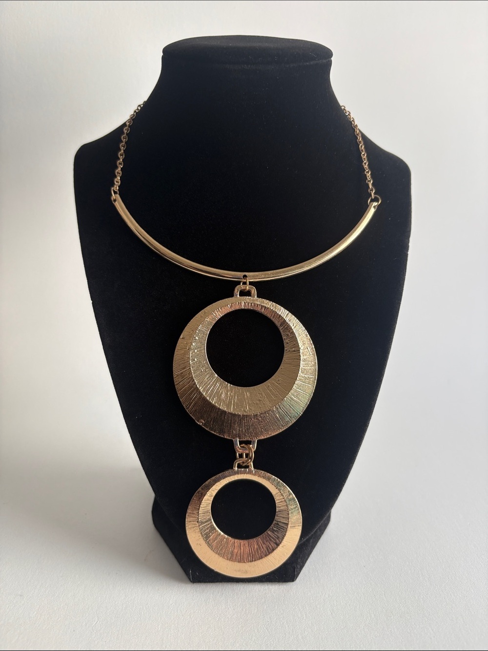 Gold Double Circle Necklace Textured Open Pendant Women Jewelry - Picture 1 of 4